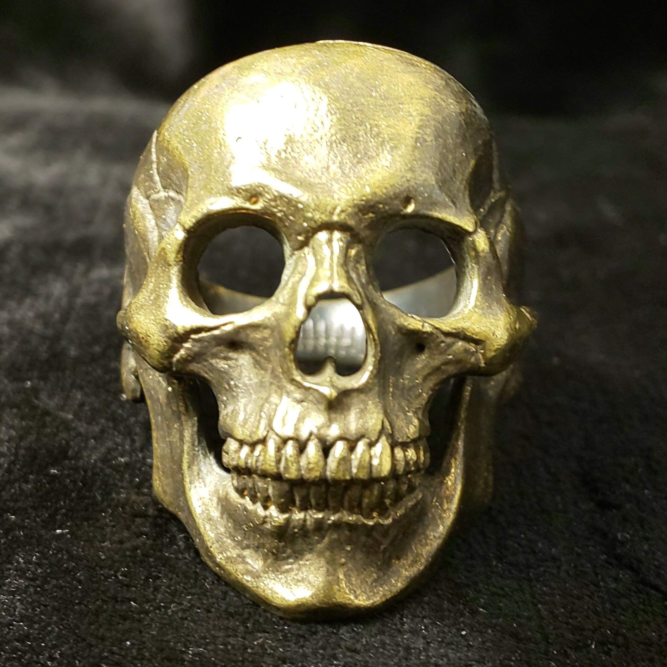 skullbell | kinsfolk.