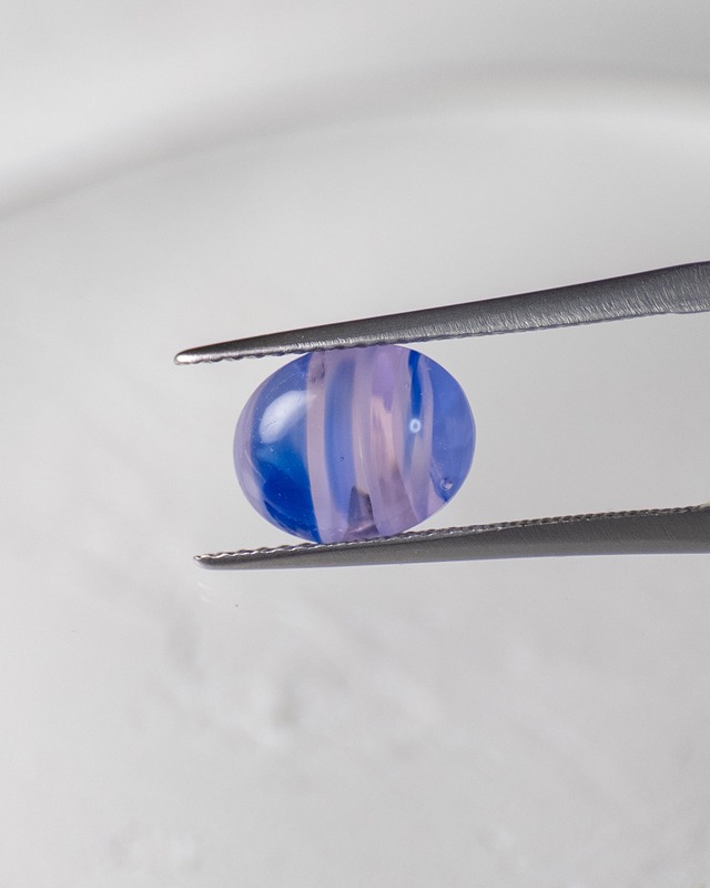 バフトップオーバルカット10×8mm #605【硝子の宝石】