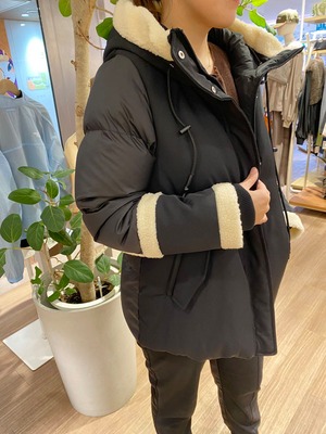 ボアラインダウンジャケット［Color:ブラック］