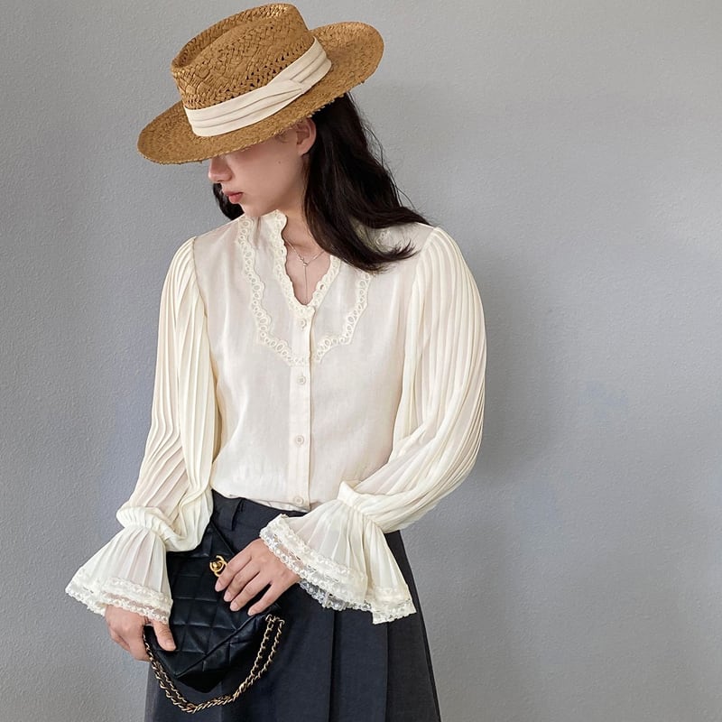 【tops】ベルシェイプカフスシャツ Q8247