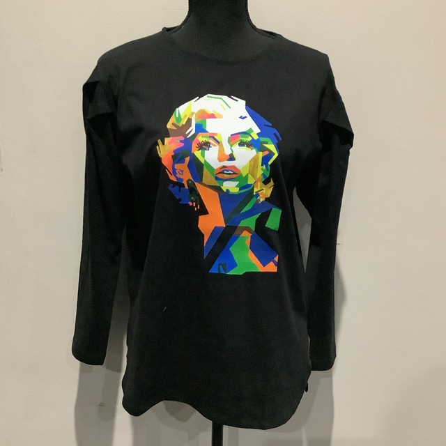 Vivid woman( 鮮やかな女性 ) 袖タックロングTシャツ ブラック