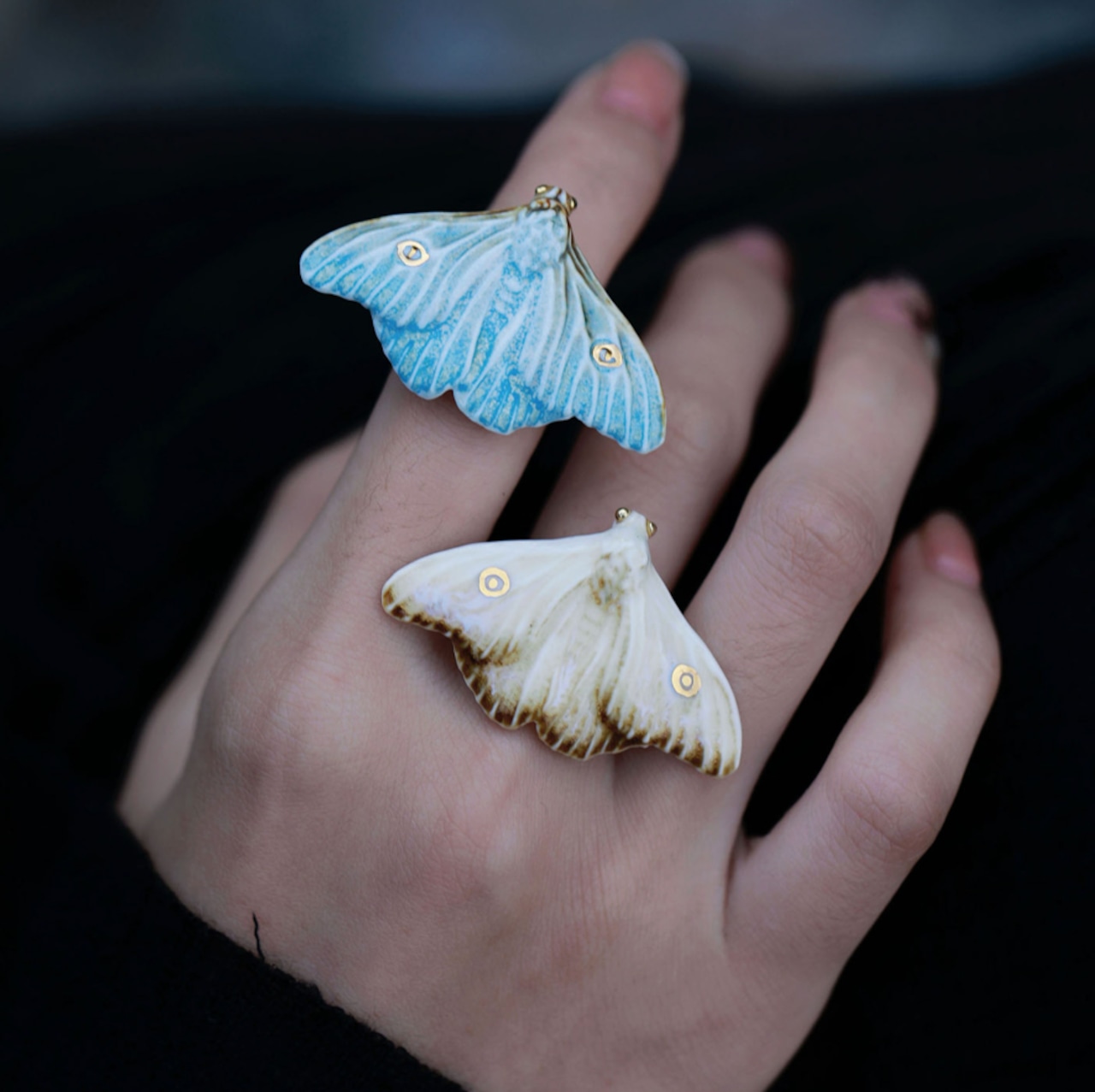 蒼月標本 月夜の蛾のリング M25159 | 奇妙な洋装雑貨店 Magica Bazaar