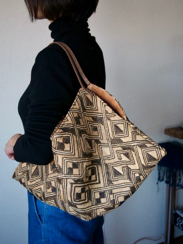 KUBA CLOTH SHOULDER BAG