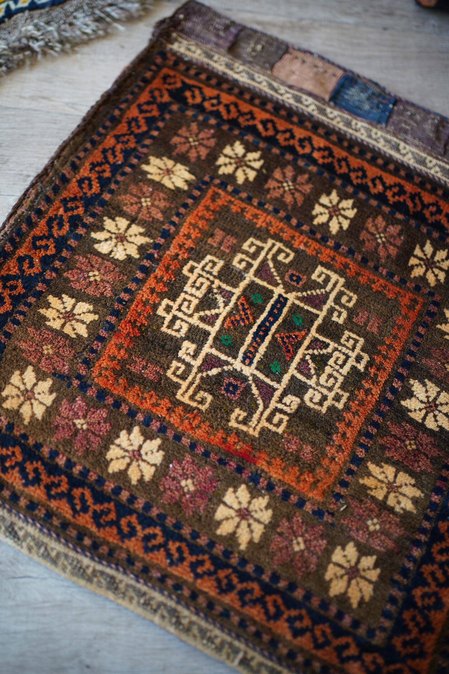 371】Vintage Afghan Baluch SaddleBag 1960's | ヴィンテージラグ専門