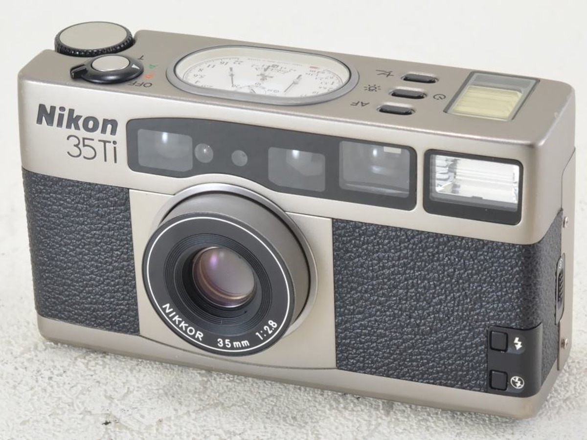 ☆美品☆ Nikon 関し 35Ti ☆ カビ・クモリのない光学! 完動品!