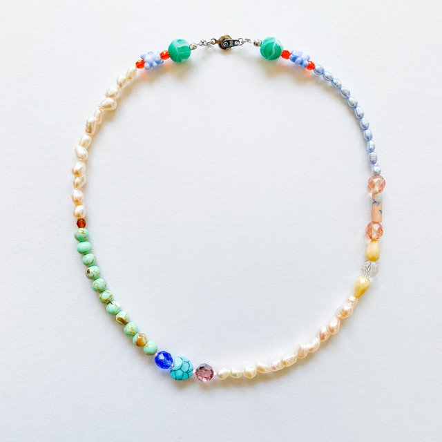 淡水パールとビーズのネックレス