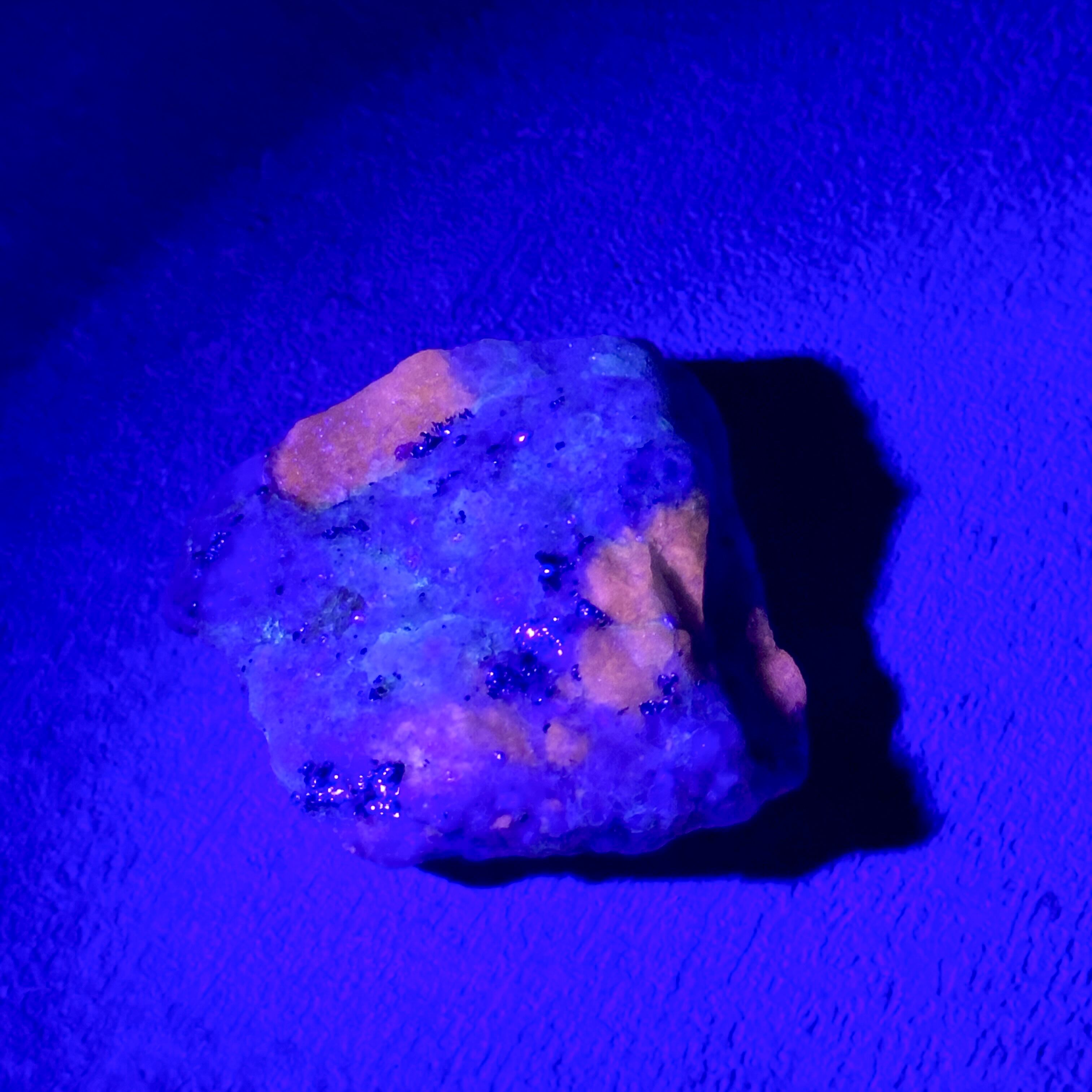 蛍光◎アフガナイト 原石71◇Afghanite◇ 天然石・鉱物