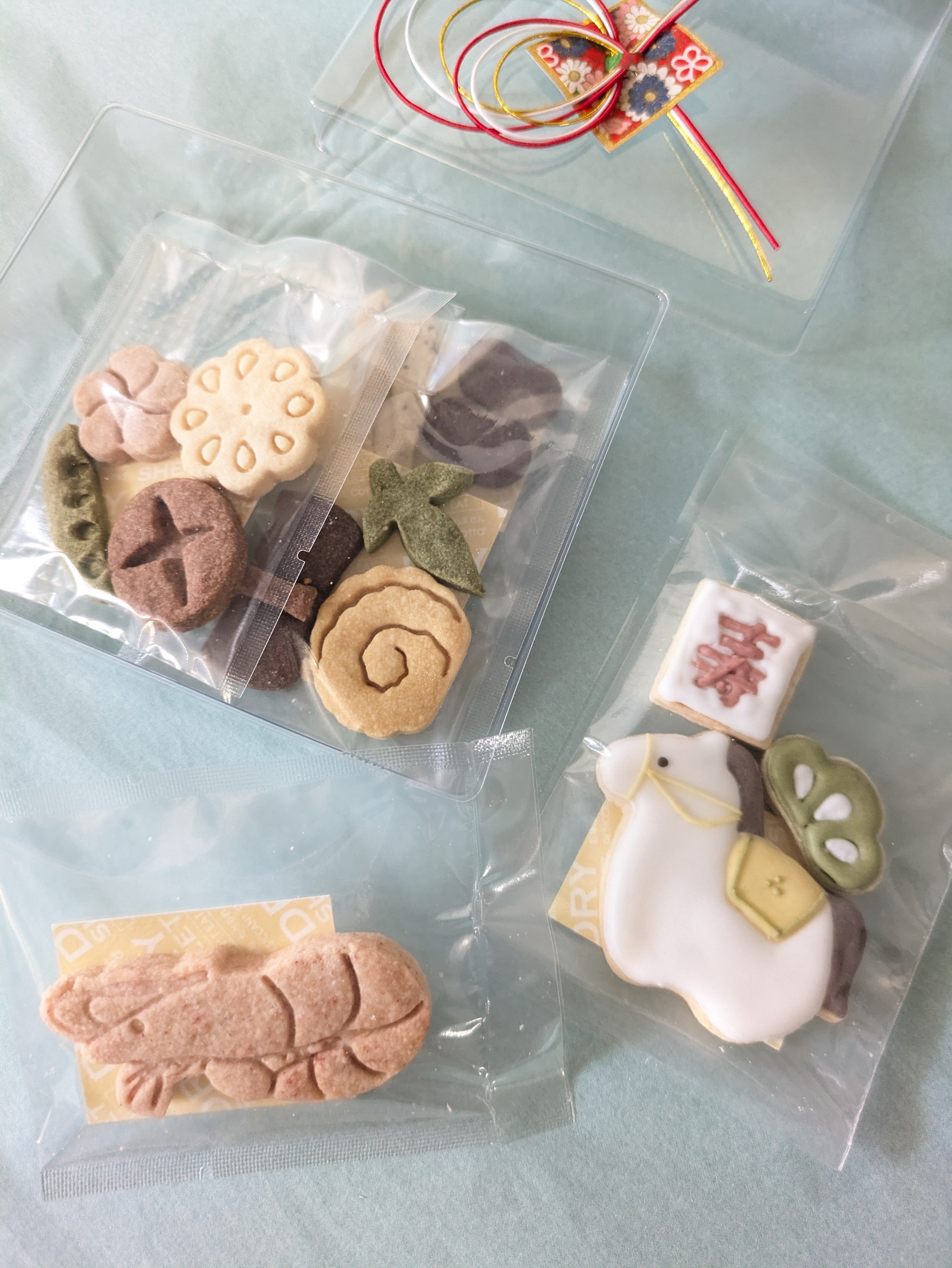 お歳暮期間限定販売 エクラン・デ・セゾン スウィーツクッキー詰合せ