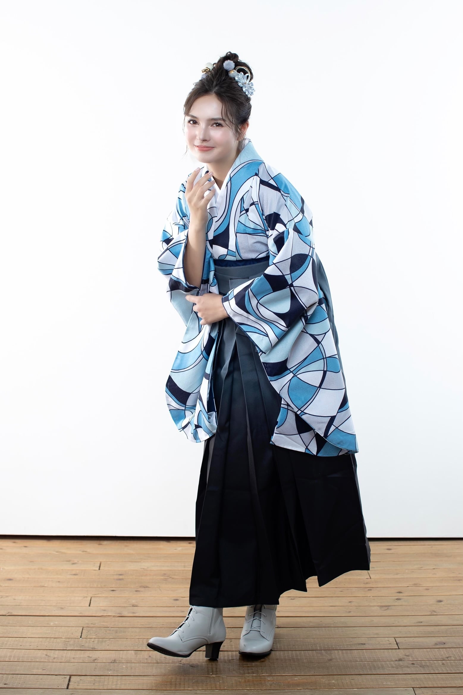あおせつ　袴セット 2025年9月13日より発売♪「華やか袴セット（藍色）」「華やか袴セット