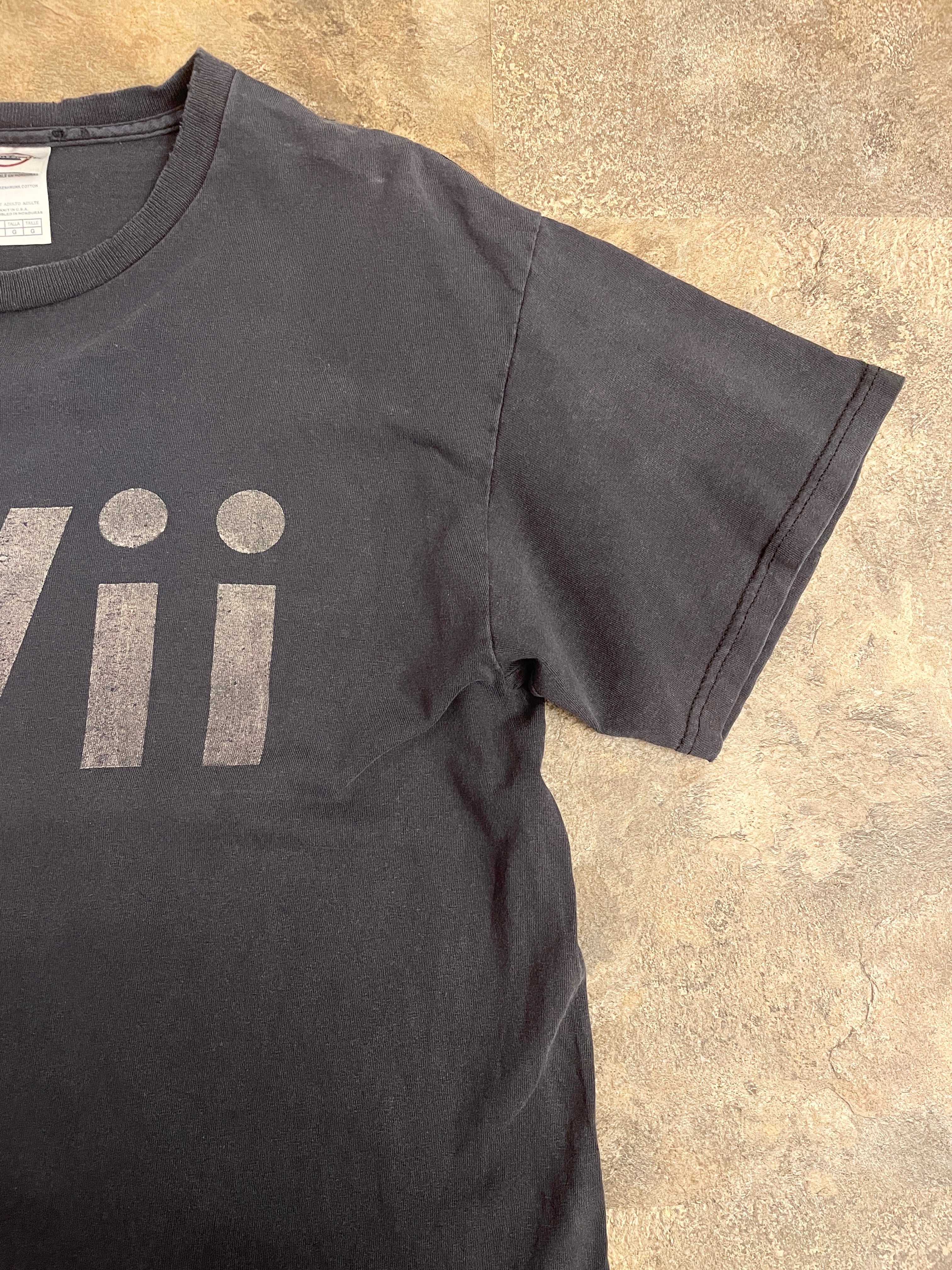 00s Nintendo ニンテンドー 任天堂 Wii ゲーム ロゴ Tシャツ 00s Nintendo ニンテンドー 任天堂 Wii ゲーム ロゴ Tシャツ