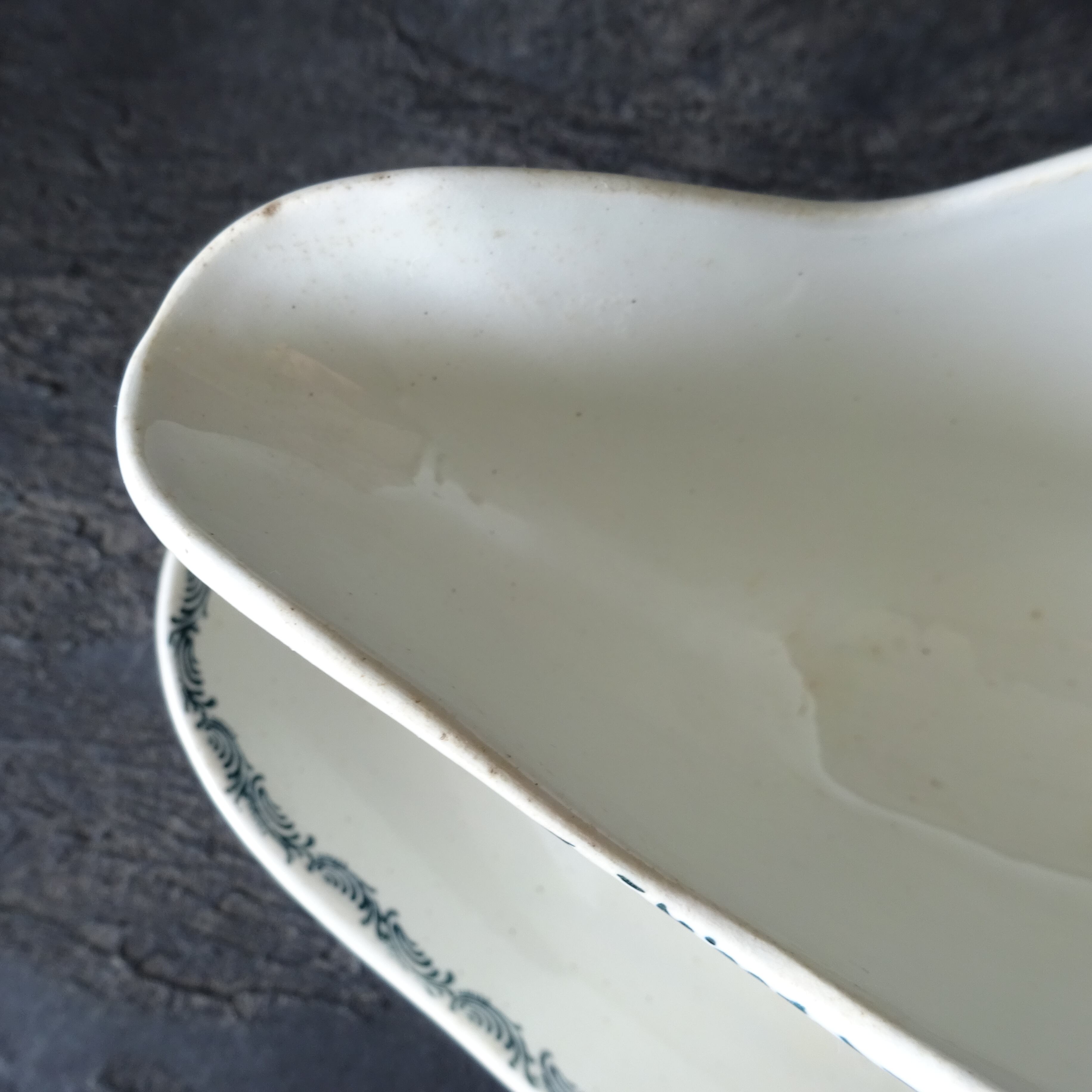 Saintt-Amand-les-Eaux*décor《éventail et fleurs》Saucière