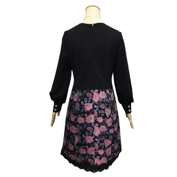 スーパービューティーのワンピース スーパービューティー ロングワンピース 胸元レース使い 花柄