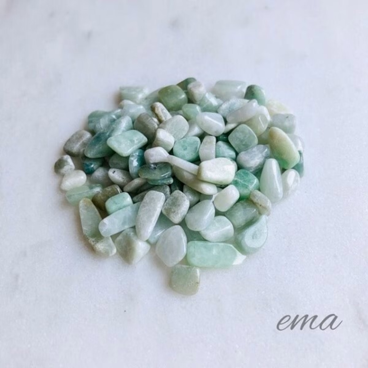 翡翠　さざれ石　50ｇ【美石】