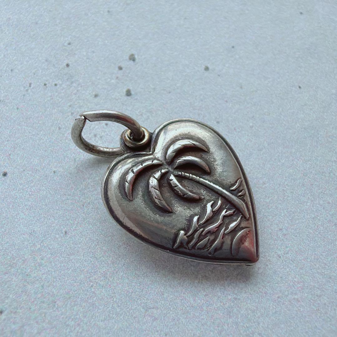 【J402】10s -40s 椰子の木 海 スウィートハートジュエリー チャーム