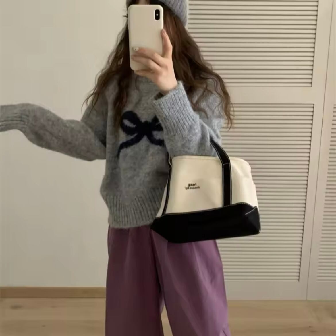 クルーネックリボンニット