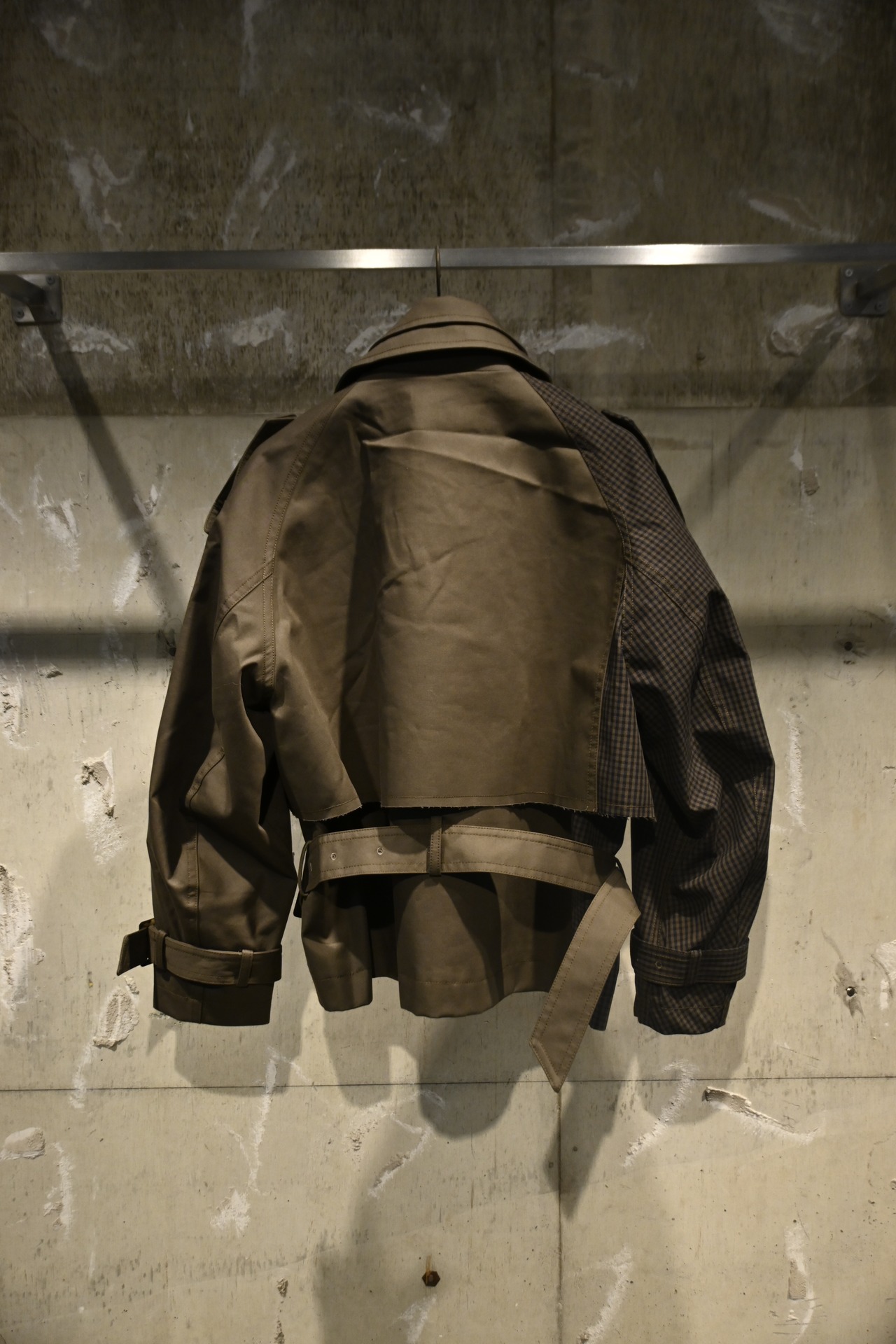 【26AW | MEN】Feng Chen Wang フェンチェンワン / ジャケット / DECONSTRUCTED SHORT TRENCH COAT  FUF22JK26 - 14