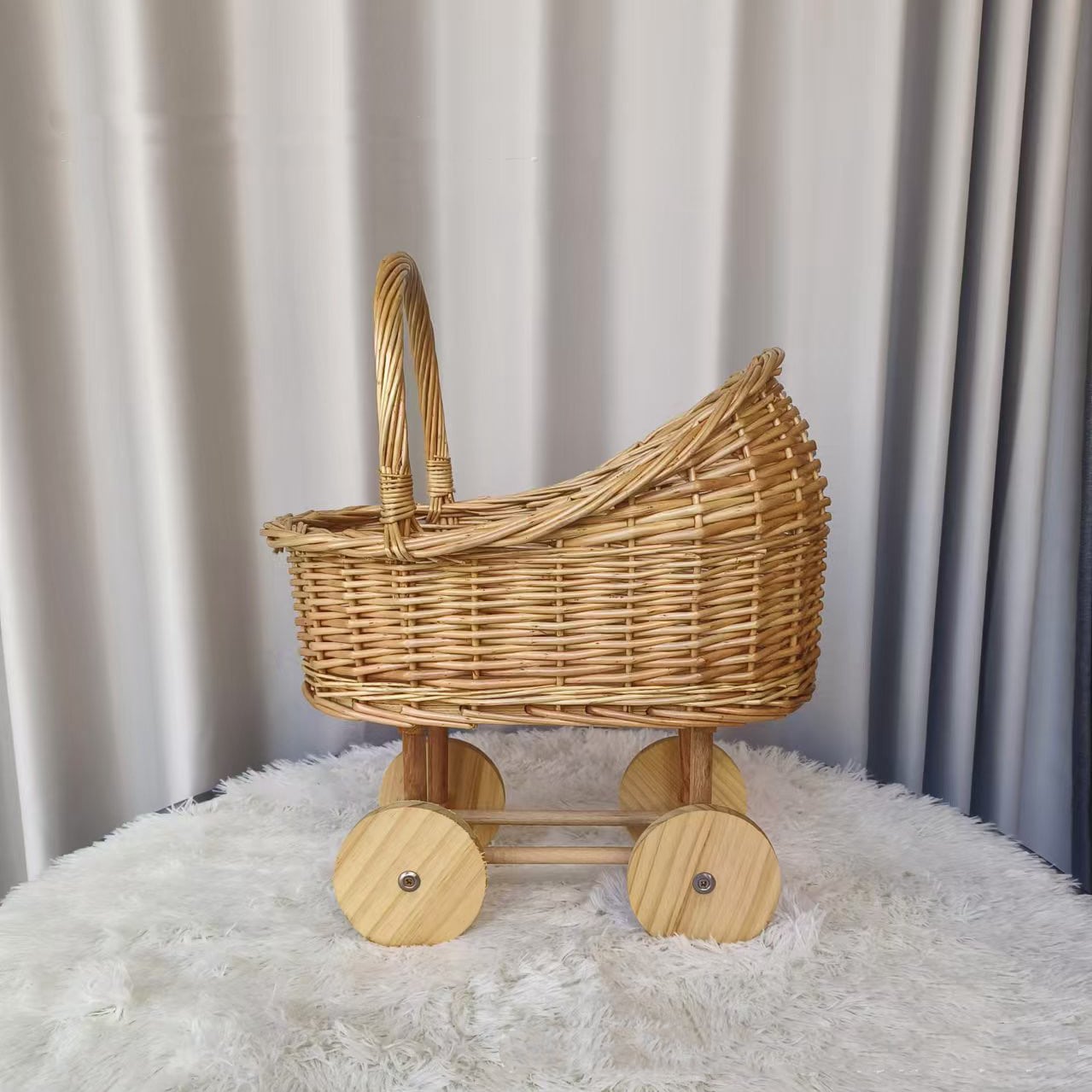 やさしい雰囲気の 藤編みナチュラル手押し車 | LittleBean丨海外子供服