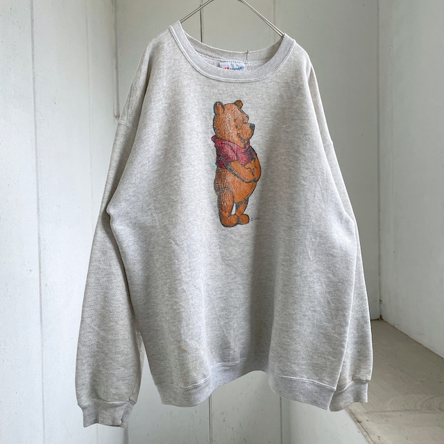 1990s winnie the pooh printed  sweat shirt (made in Usa)