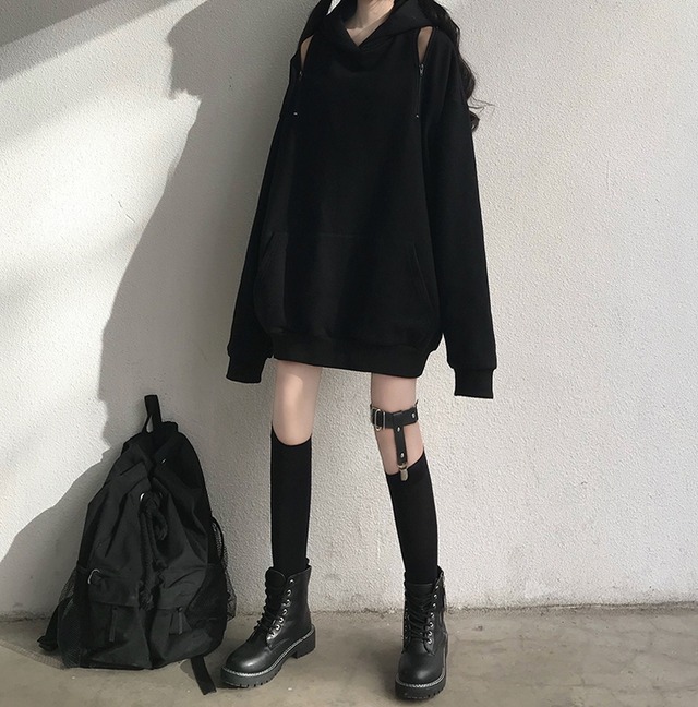 ゴスロリ通販 With U ゴスロリ トップス フード スエット セーター ブラック ビッグシルエット ロング丈 ハード系 病みかわいい 原宿系 10代 20代