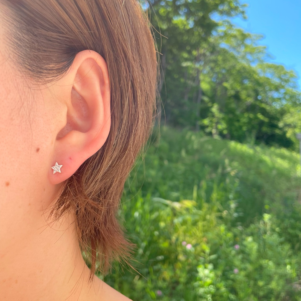 キラキラの星こつぶシルバーピアス