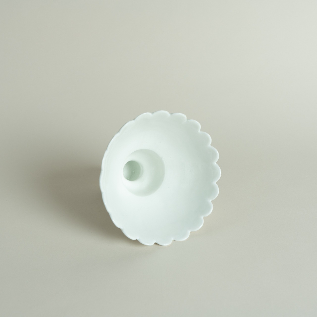 Ligo blossom / ノバラ 〈 陶器 / 花瓶 /フラワーベース / 花器 / 一輪挿し / ドライフラワー / ディスプレイ 〉