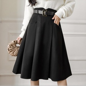 【送料無料】 ロングスカート 2色 スカート ロング ロング丈 膝丈 ひざ下丈 フレア Aライン プリーツ シンプル かわいい 大人可愛い きれいめ カジュアル 大人 上品 おしゃれ お洒落 レトロ こなれ感 コンサバ系 ラフ 抜け感 エレガント 無地 秋 30代 40代 レディース 女性用 ママ ママ服 お出かけ お呼ばれ 休日 お茶会 女子会 授業参観 着回し 普段使い 重ね着 韓国 韓国系 ファッション コーデ スタイル 楽ちん あったか 暖かい 体型カバー 美脚 定番 プチプラ 着痩せ 大人カラー