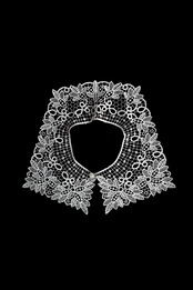 Guipure lace bib collar