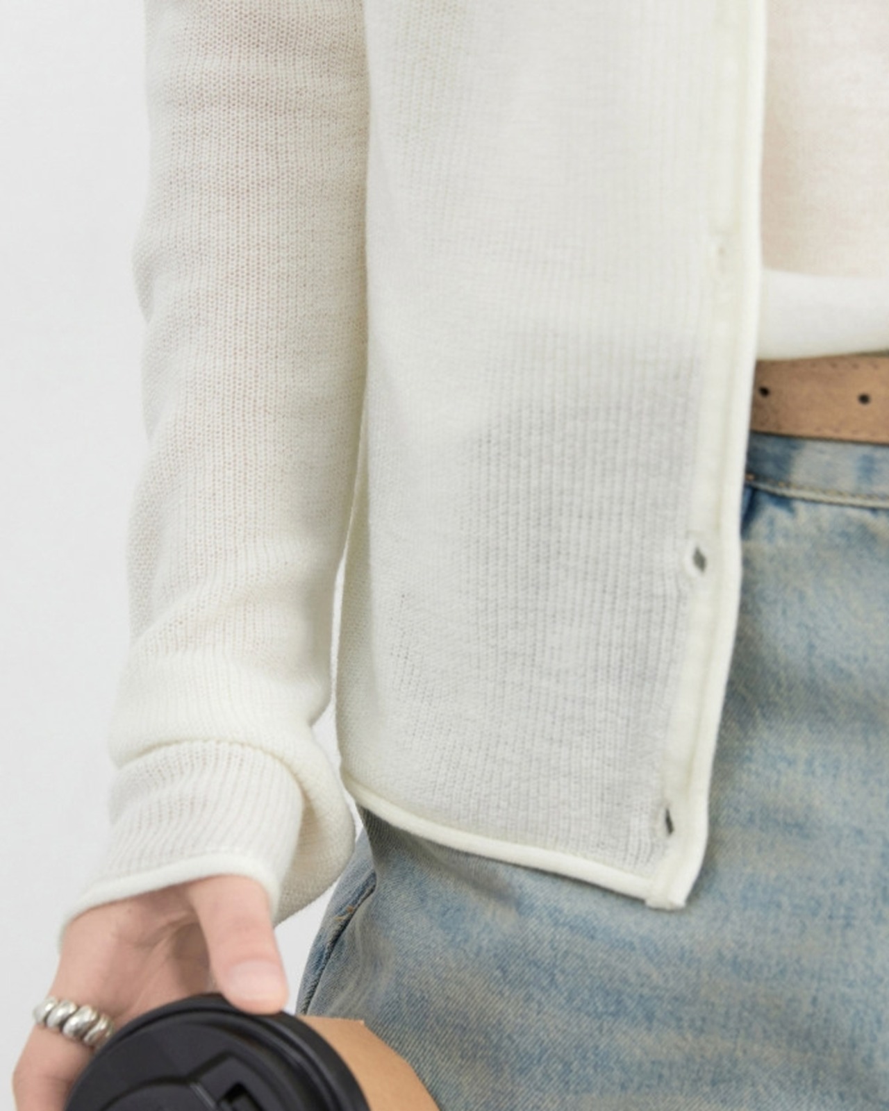 Button front v-neck knit cardigan L0141
