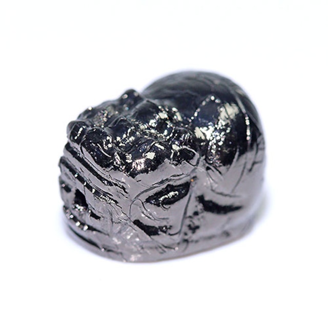 〔Z57-4〕約11x8mm 鉄隕石 メテオライト ブラックカラー ヒキュウ 貔貅 一粒売り アルタイ隕石