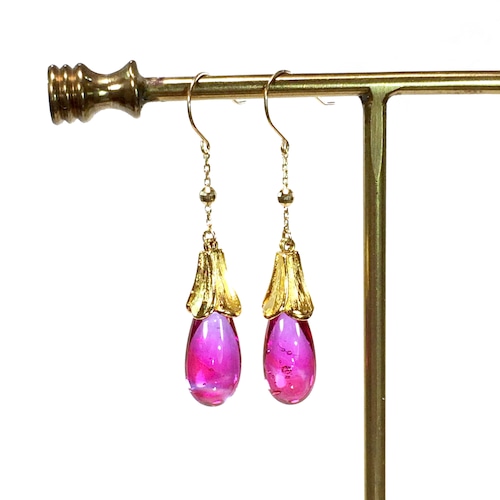 K10 ゴールドピアス  ガラスジュエリー  (ラベンダー＆ローズピンク) / Maho de Maho