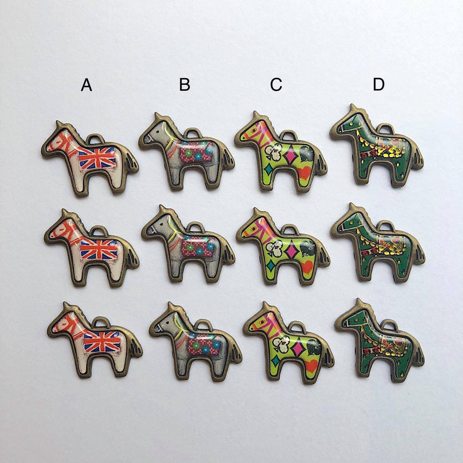 再入荷〉馬のイラストメタルチャーム | Dua-アクセサリーパーツショップ