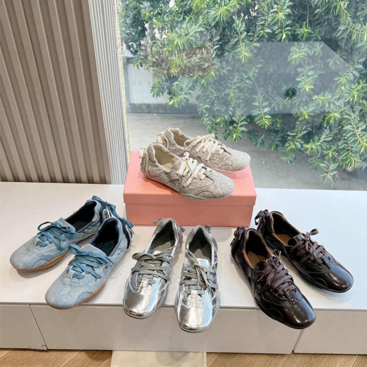 Lace-up Low-cut Sneakers  T4451