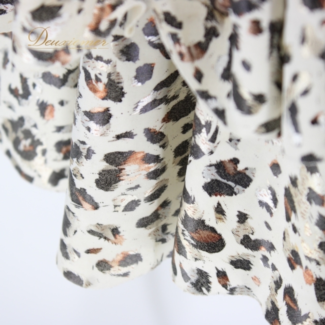 社交ダンス 衣装 ラテン ドレス ワンピース レッスンウェア パーティ衣装 女性用 レディース オールシーズン 白 黒 Leirena レイリーナ ブラック系 ホワイト系 ゴールド系 シルバー系 ブラウン系 おしゃれ スタイル 伸縮性 ビジュー デザイン シンプル フィット感 軽量 エレガント パーティー パフォーマンス 独自スタイル パターン 上品 フリル ストレッチ サイズ調整 体型カバー