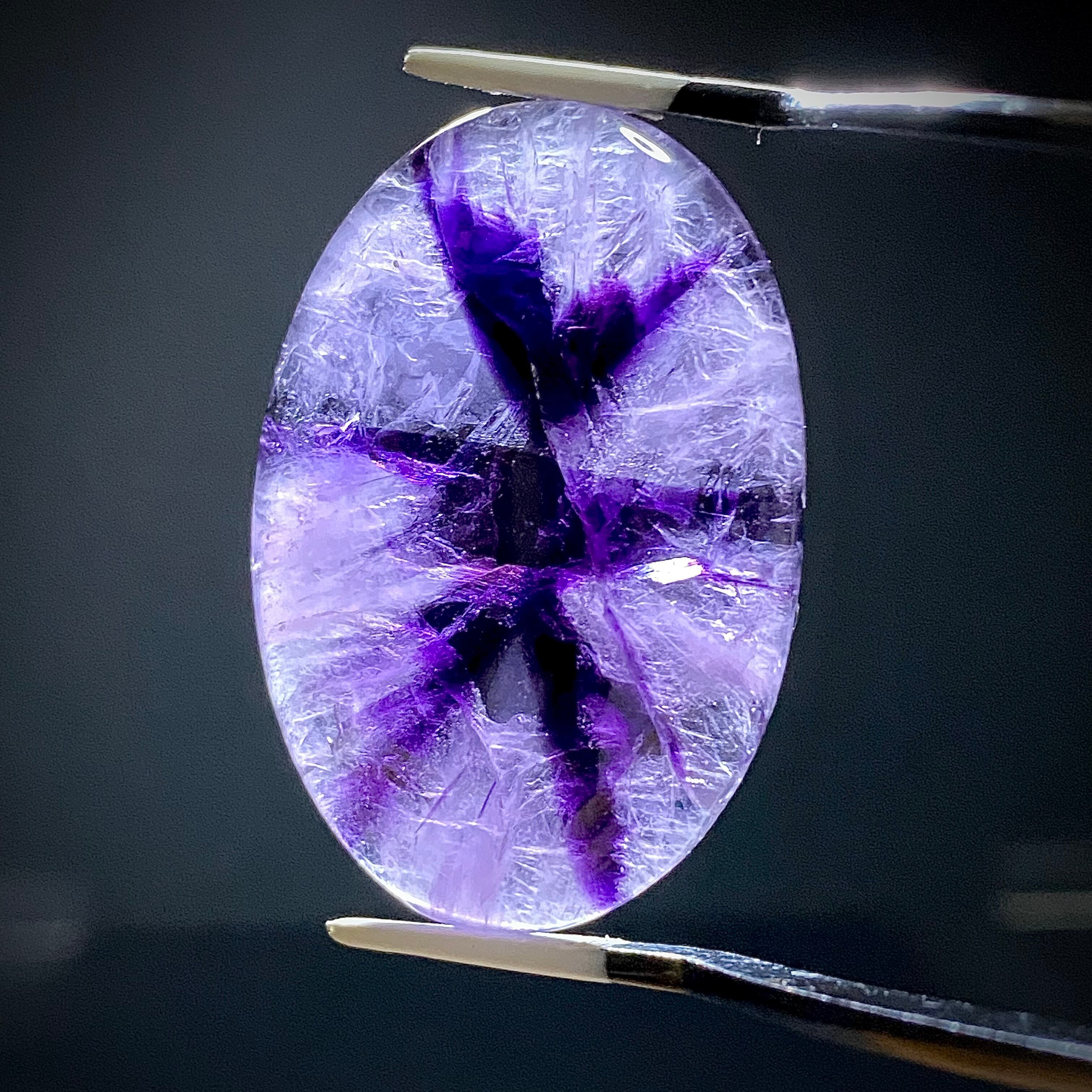 トラピッチェアメジスト ルース マダガスカル産 A