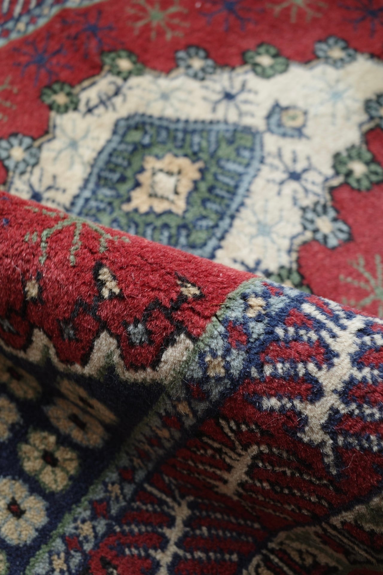 Kula vintage rug | Koreniwa vintagerug