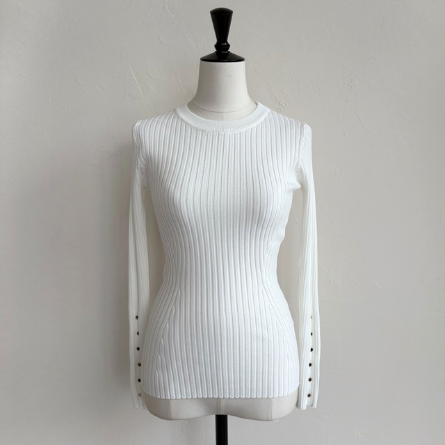 SYSORUS×akko3839　ボタンアレンジラウンドネックリブニット 821094-1