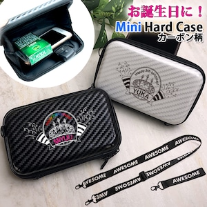 お誕生日に！ カーボン調 フラット ミニハードケース ストラップ ショルダー付き（全2色）