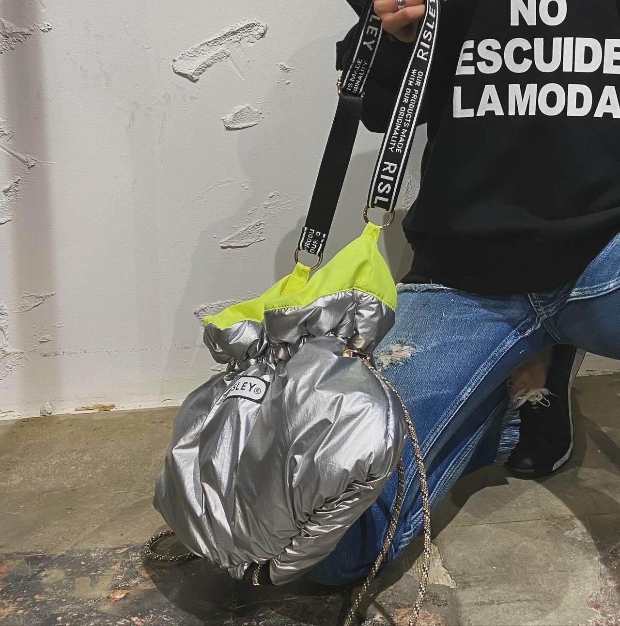 リズレイ　RISLEY risley 　Padded clutch bag