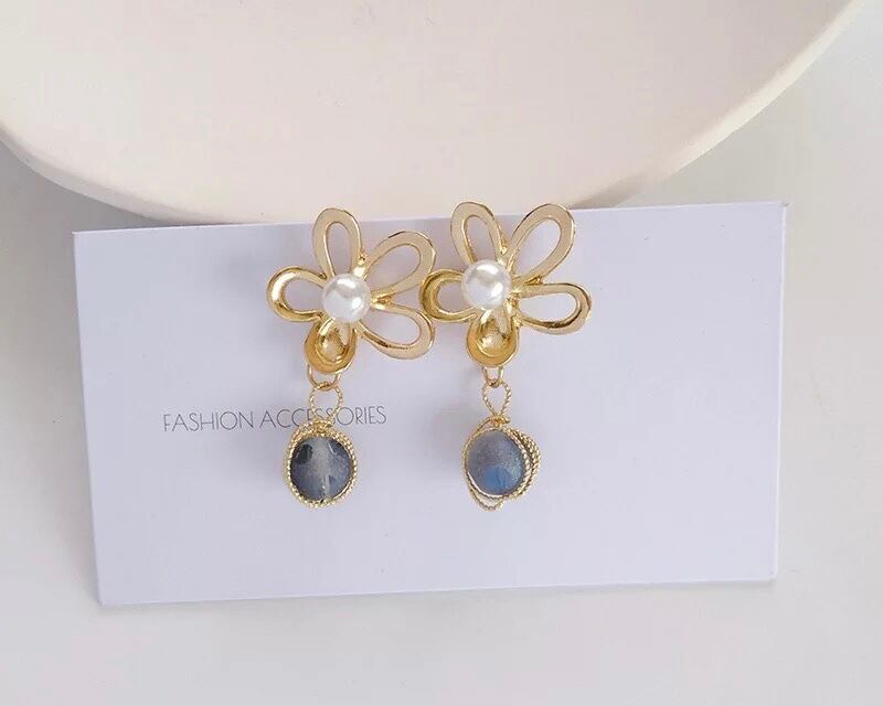 キューピットピアス/イヤリング