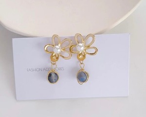 キューピットピアス/イヤリング