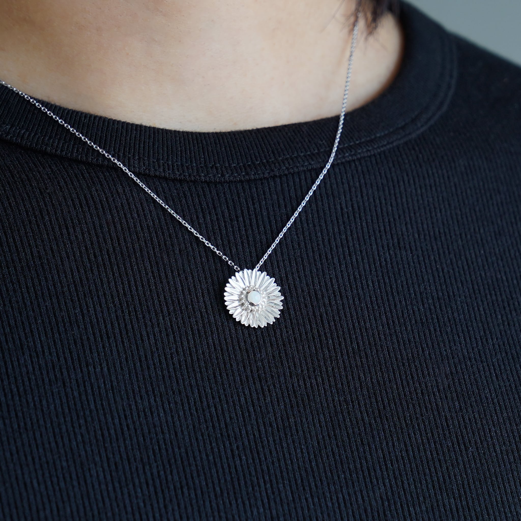 【10月誕生石】大輪のガーベラネックレス オパール シルバー《送料無料》花 フラワー