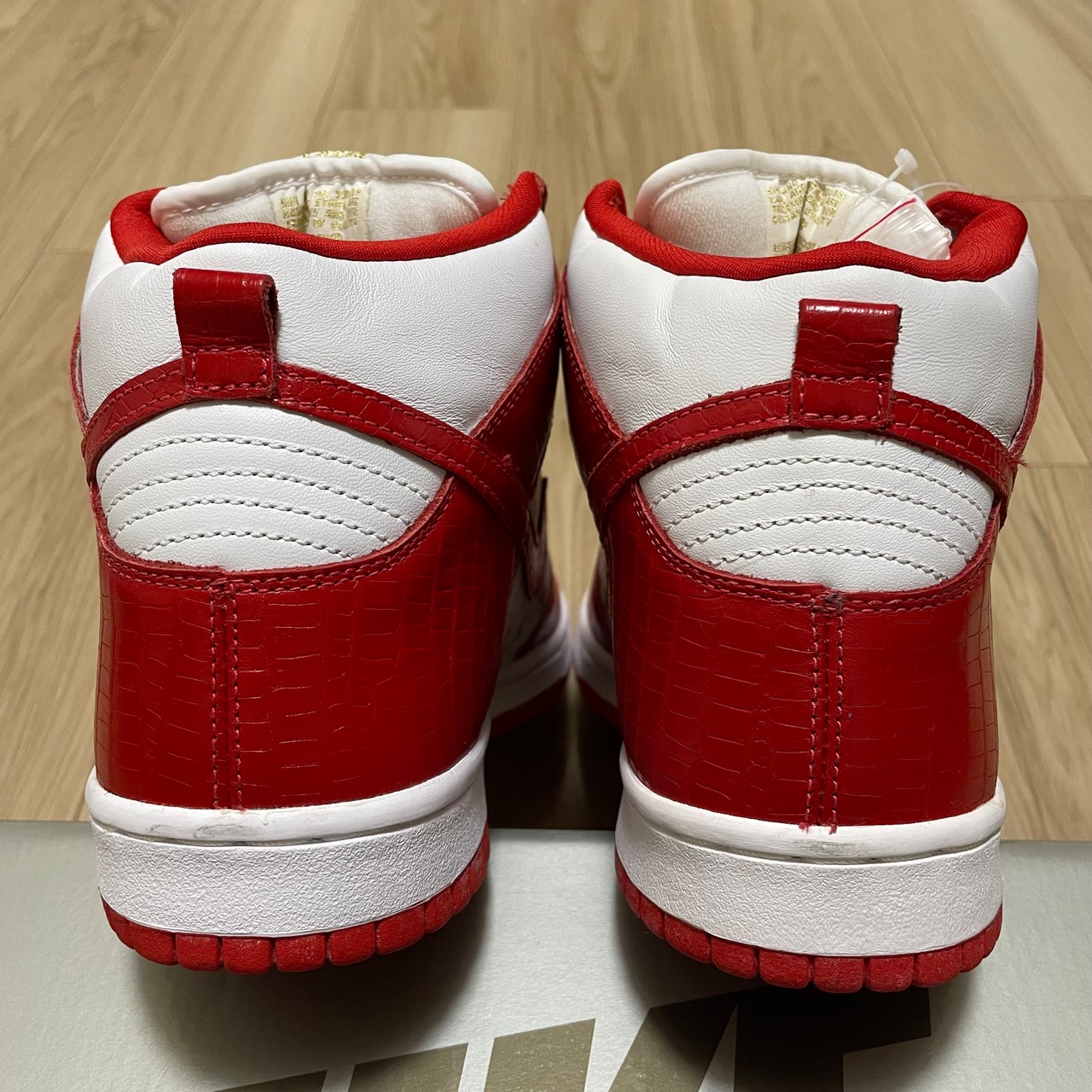 ×SUPREME SB DUNK HIGH RED STARS