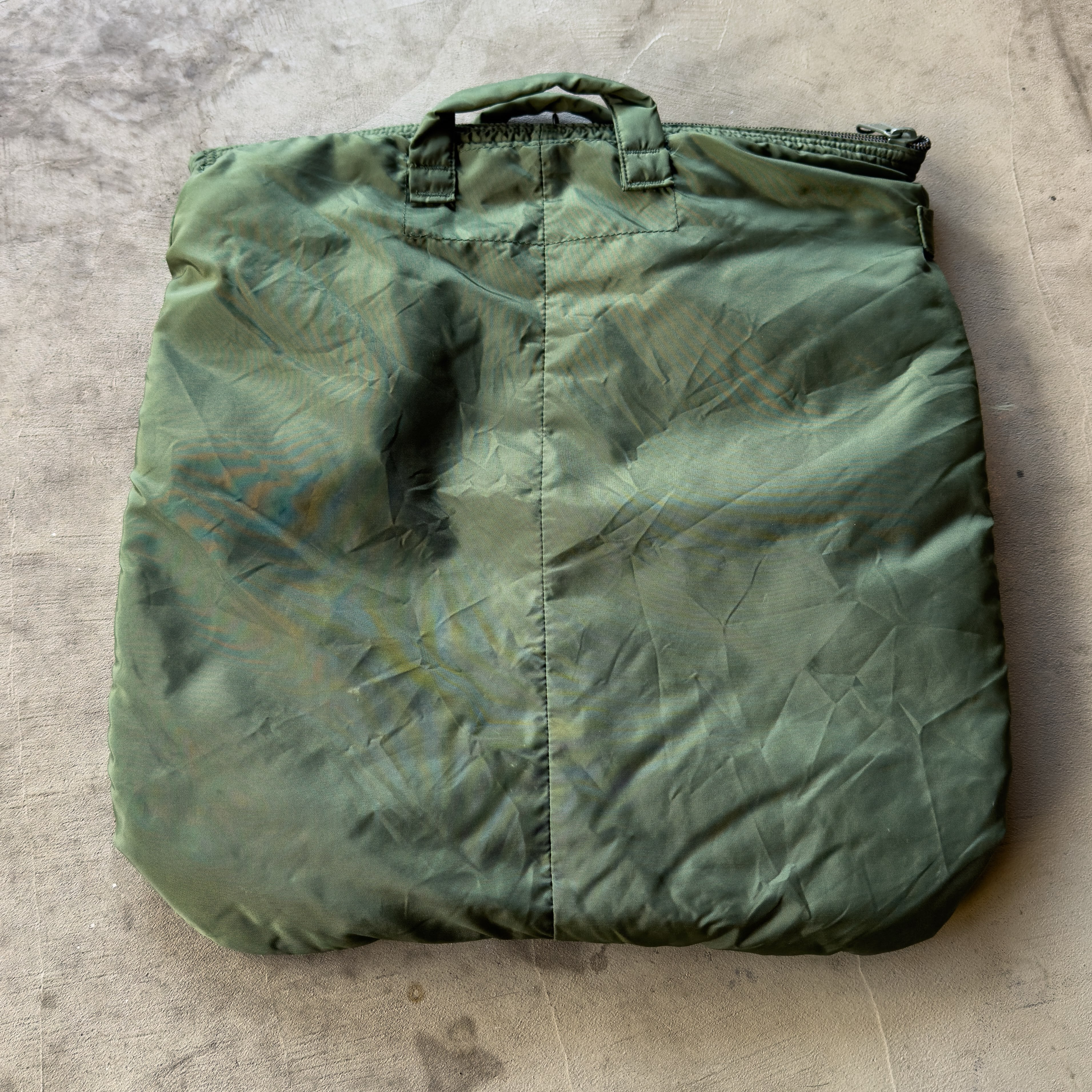 Vintage] 00's US Army Helmet Bag by UNICOR | regnbage