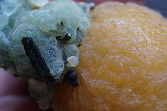 ステラライト / エピドート　 Stellerite with Epidote