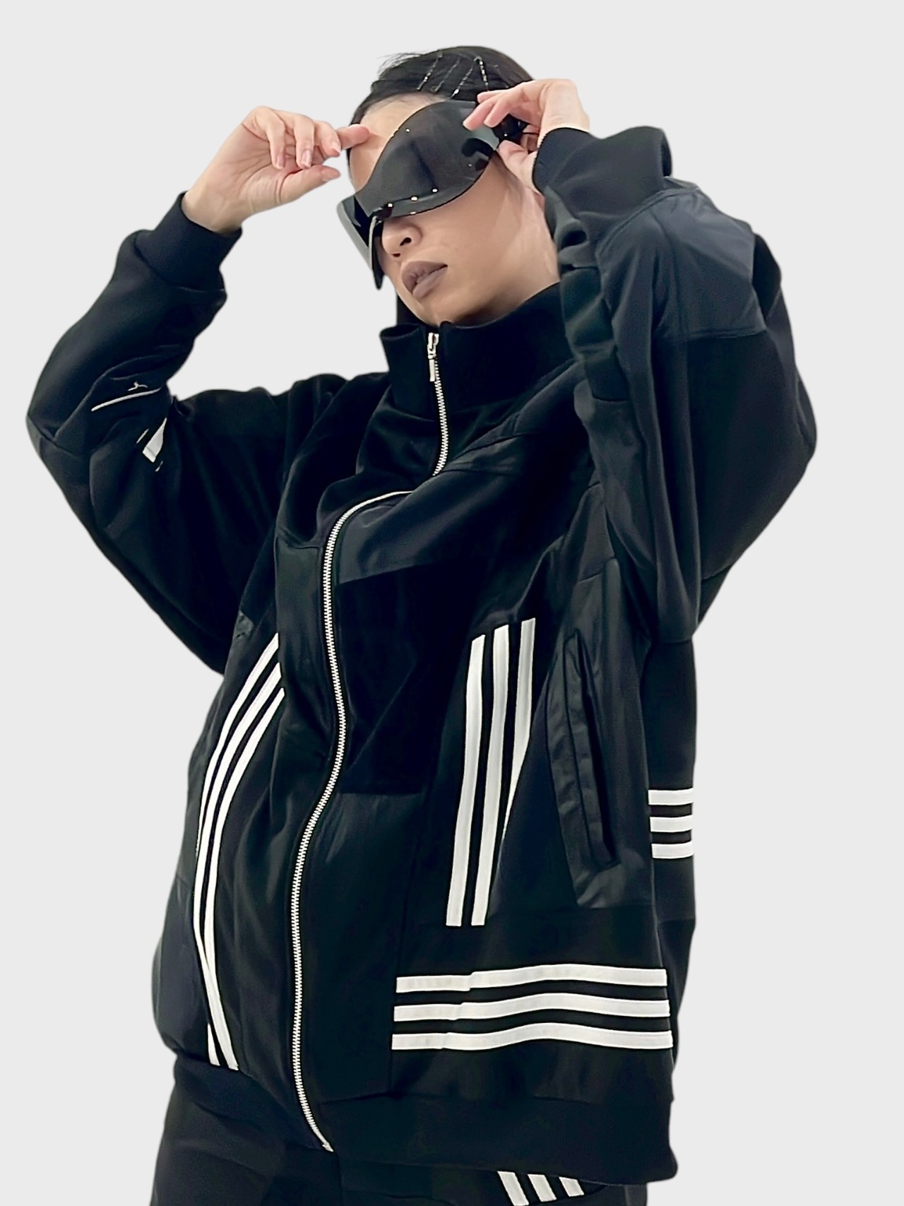 KOH ISHIGURO Upcycled Crazy Patchwork Track Jaket -BLACK- Woman model - 6