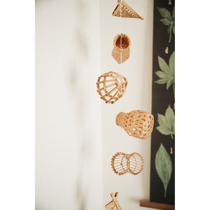 Small basket garland