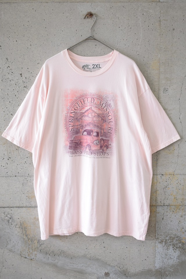 Optical illusion T-shirt