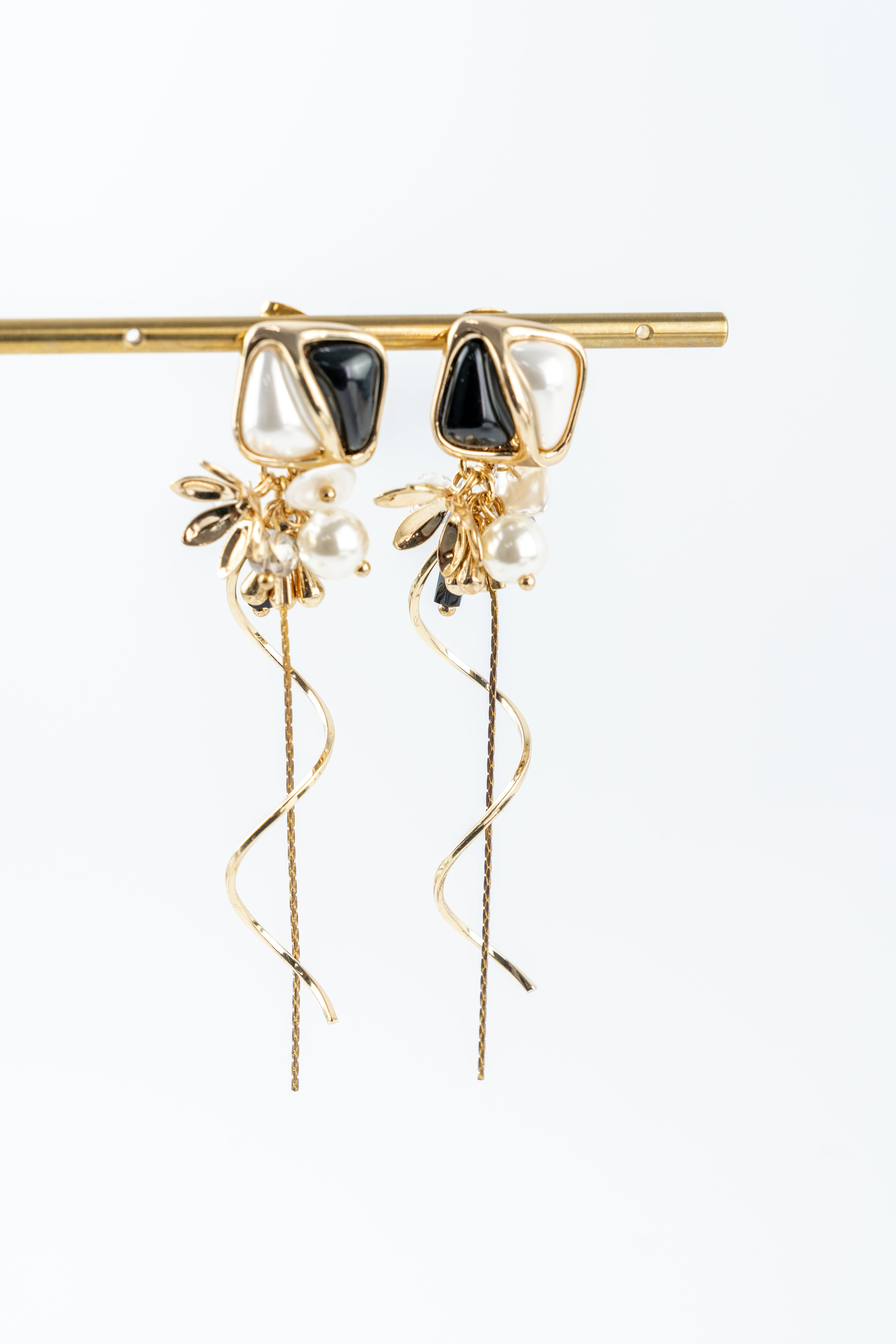 Midnight Radiance Wave Tassel