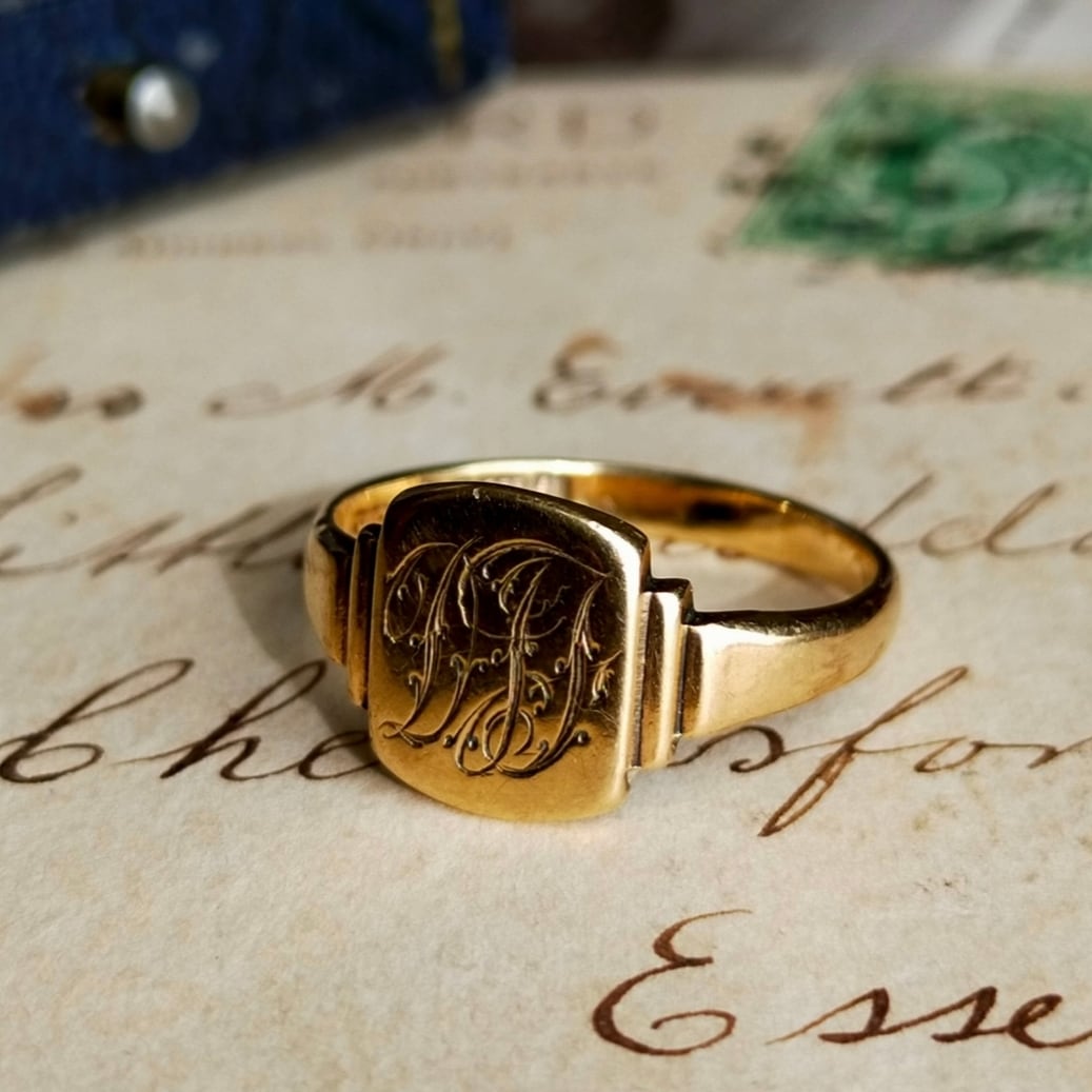 Special 超希少　英国　イギリス　アンティーク　22金　シグネットリング 英国 1945年 ヴィンテージ 9kゴールド イニシャル シグネットリング