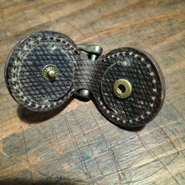 Metta Catharina Shell Coinholder Keyring A | FREAK LEATHER ARTISAN